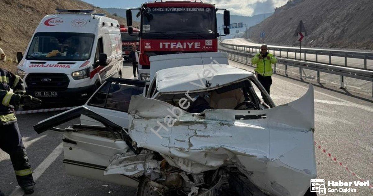 "Denizli Honaz Tüneli'nde Korkunç Kaza: 1 Ölü, 1 Yaralı" başlıklı haber için fotorealistik, profesyo
