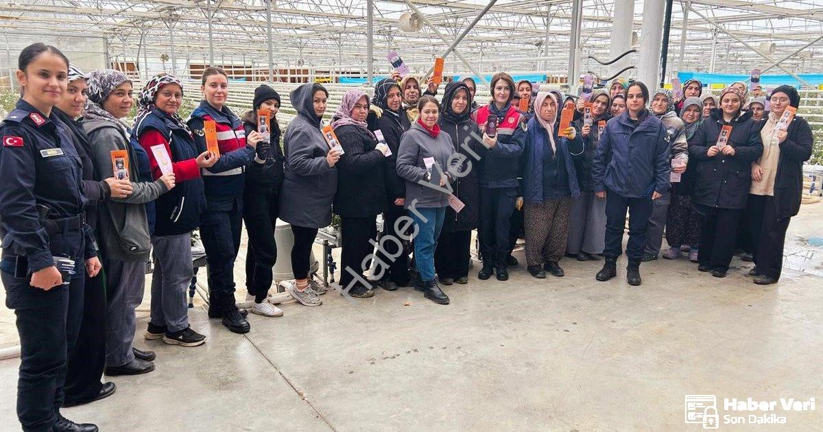 "Simav'da Jandarma'dan Örnek Çalışma: Sera İşçisi Kadınlara KADES Eğitimi" başlıklı haber için fotor